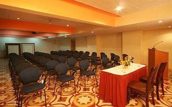 מת'ראן Horseland Hotel & Mountain Spa מראה חיצוני תמונה